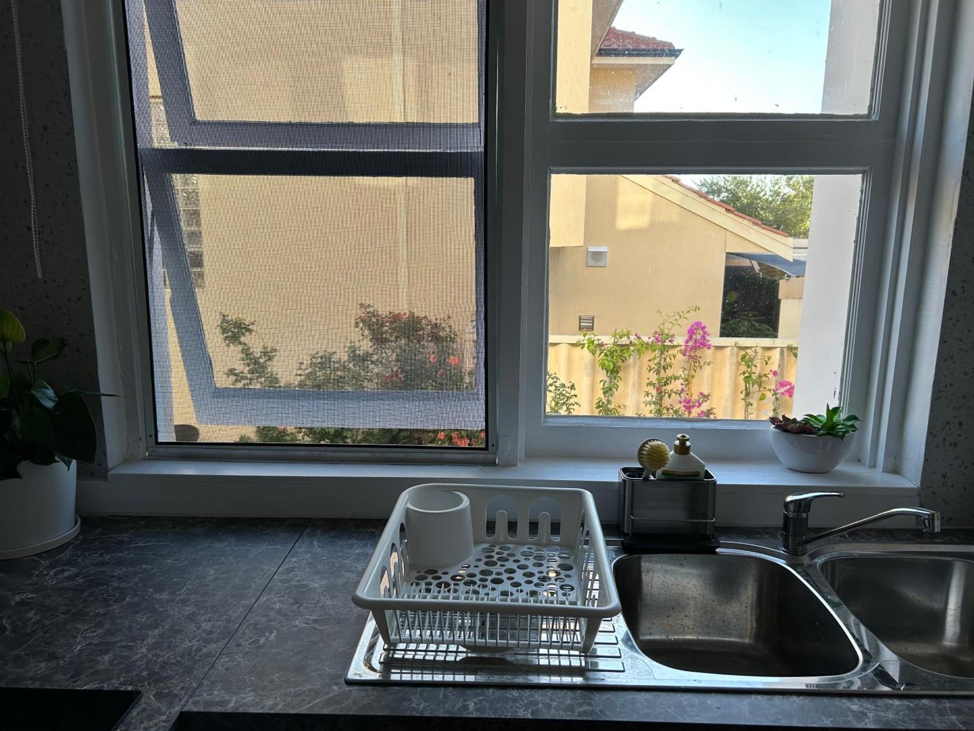 Como Beach Apartments Perth Extérieur photo